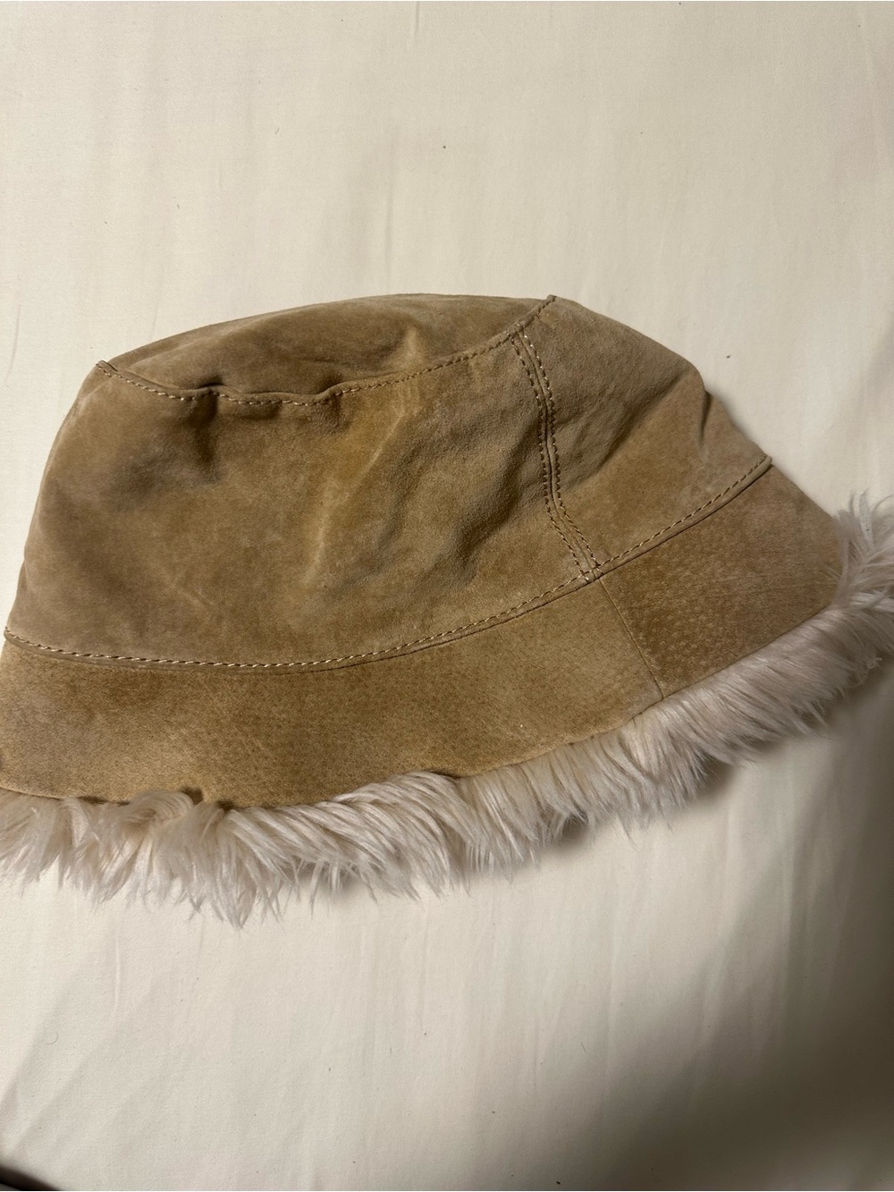 Wilsons Leather Cream Shearling Collar with Branded Tag